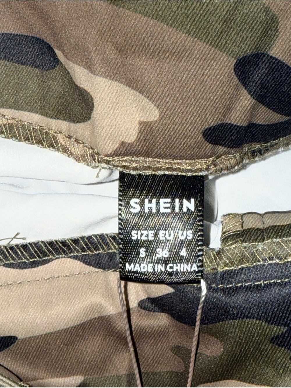 SHEIN Olive Green Camo Mini Skirt - Picture 3 of 3